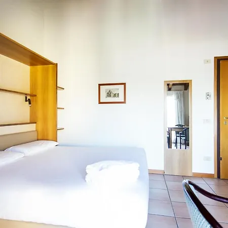 Ξενοδοχείο με διαμερίσματα Residenza Le Cupole 3*