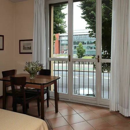 Residenza Le Cupole Lägenhetshotell Parma